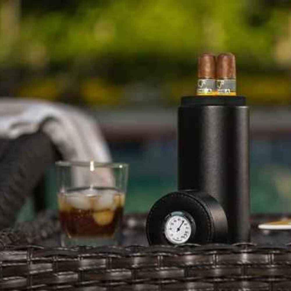 LUXETIA Cedar Wood Lined Portable Travel Leather Cigar Humidor with Humidifier